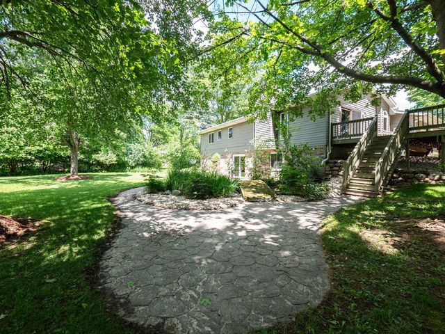 N6185 Country View LANE, Sullivan, WI 53178