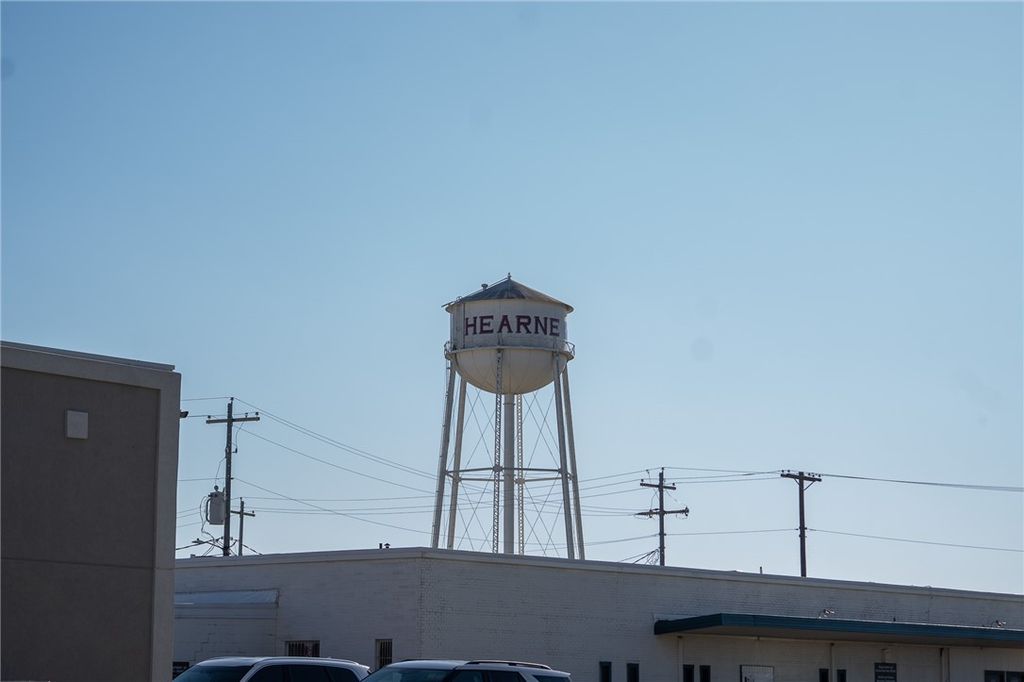 500 Cedar Street, Hearne, TX 77859 — photo 5
