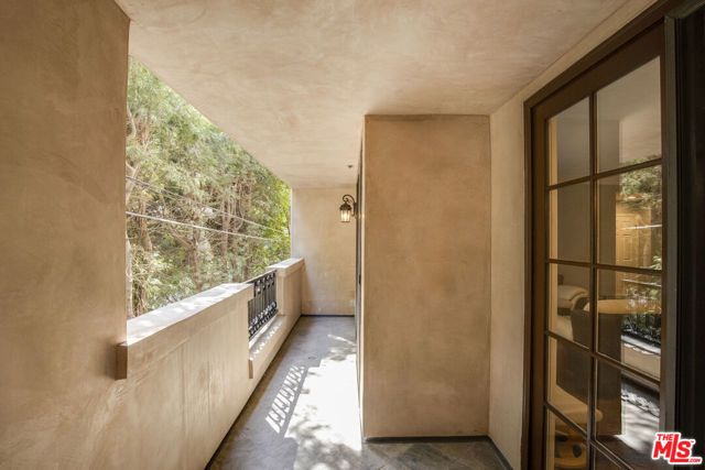 850 N Croft Avenue 203, Los Angeles, CA 90069