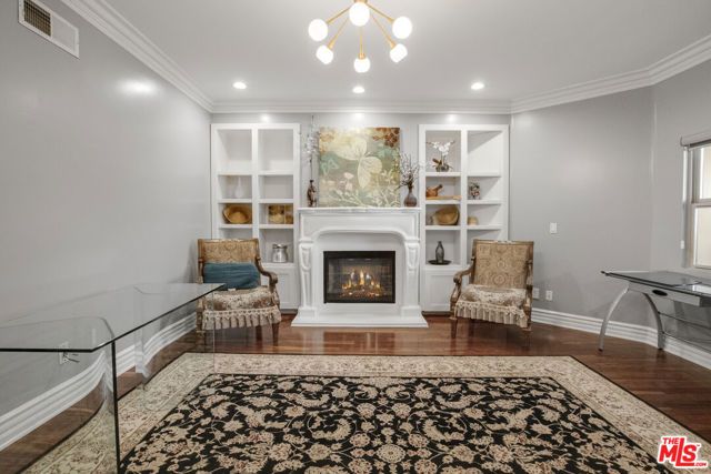 850 N Croft Avenue 203, Los Angeles, CA 90069