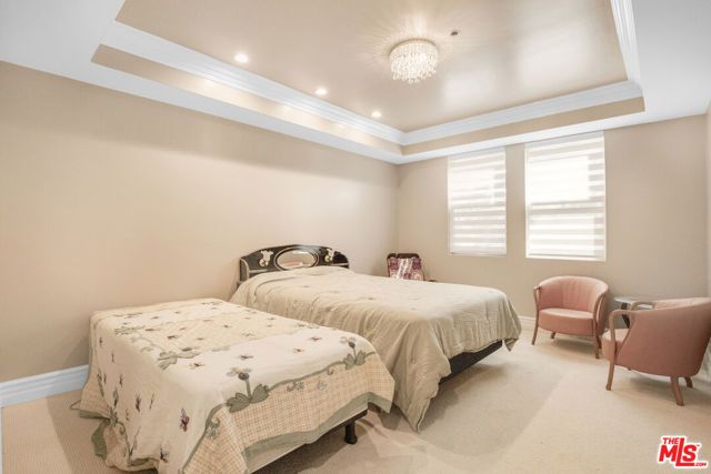 850 N Croft Avenue 203, Los Angeles, CA 90069