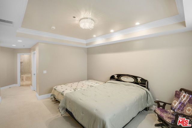 850 N Croft Avenue 203, Los Angeles, CA 90069