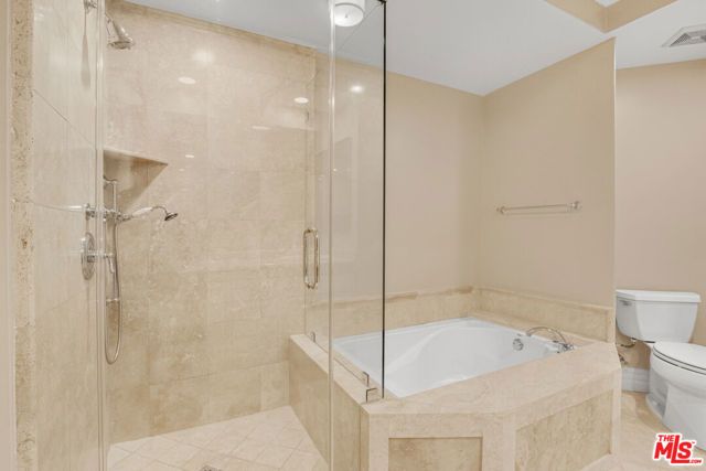 850 N Croft Avenue 203, Los Angeles, CA 90069