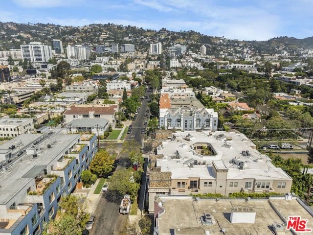 850 N Croft Avenue 203, Los Angeles, CA 90069