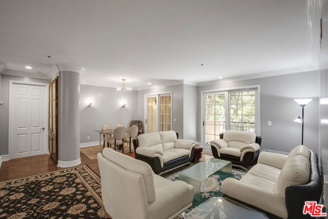 850 N Croft Avenue 203, Los Angeles, CA 90069