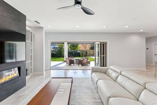 514 TIMBER LAKE Drive, Southlake, TX 76092