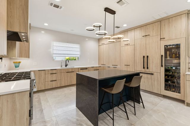 514 TIMBER LAKE Drive, Southlake, TX 76092