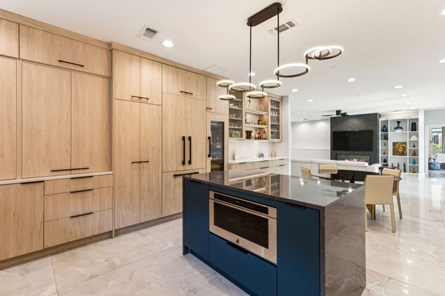 514 TIMBER LAKE Drive, Southlake, TX 76092