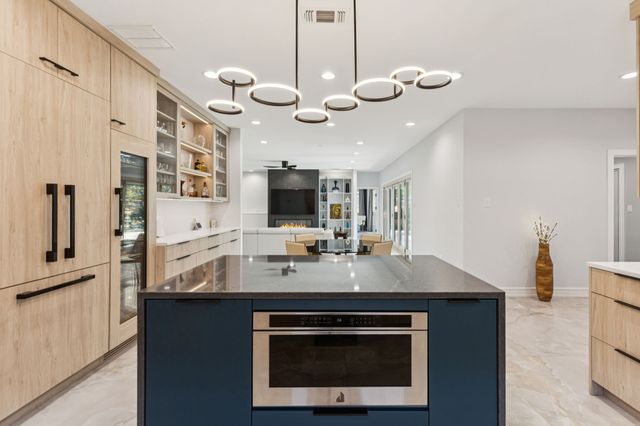 514 TIMBER LAKE Drive, Southlake, TX 76092