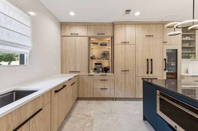 514 TIMBER LAKE Drive, Southlake, TX 76092