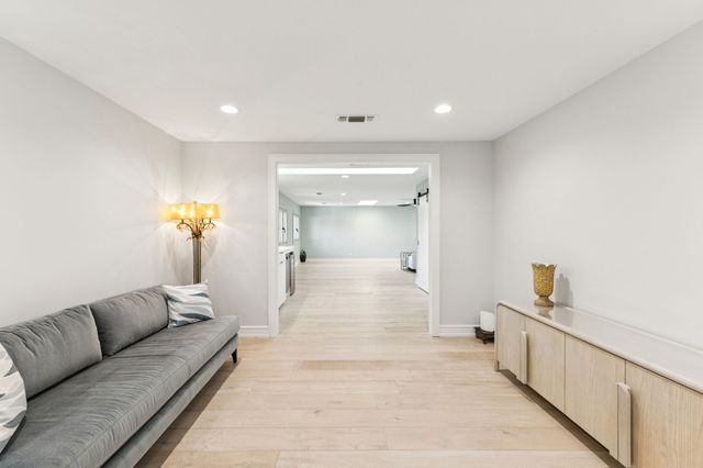 514 TIMBER LAKE Drive, Southlake, TX 76092