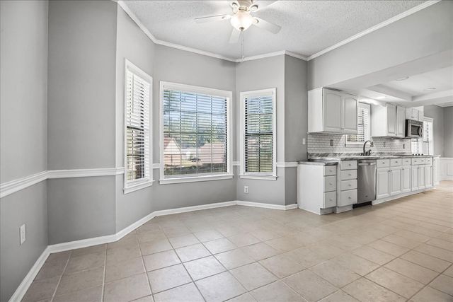 2375 CHERRY SPRINGS CV, Cordova, TN 38016