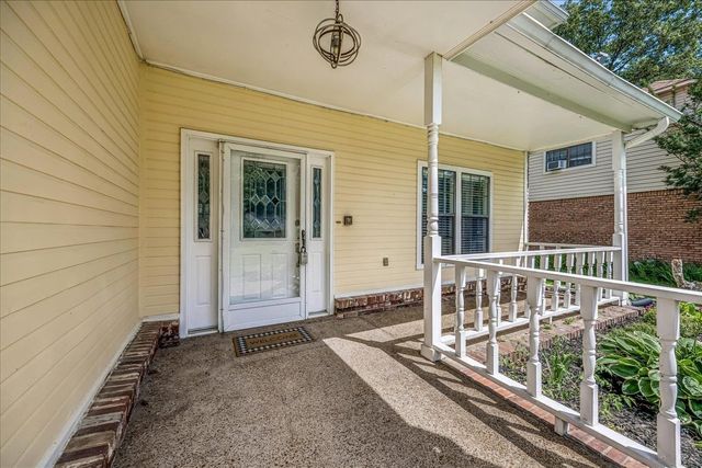 2375 CHERRY SPRINGS CV, Cordova, TN 38016