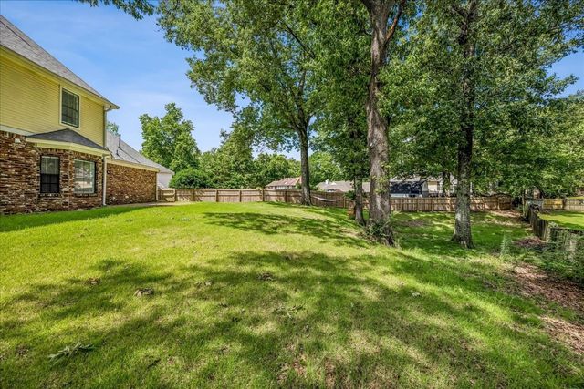 2375 CHERRY SPRINGS CV, Cordova, TN 38016