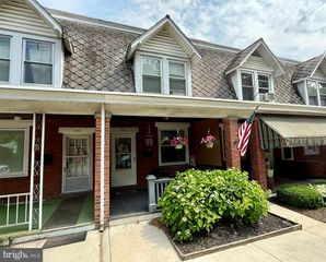344 S READING AVE, Boyertown, PA 19512
