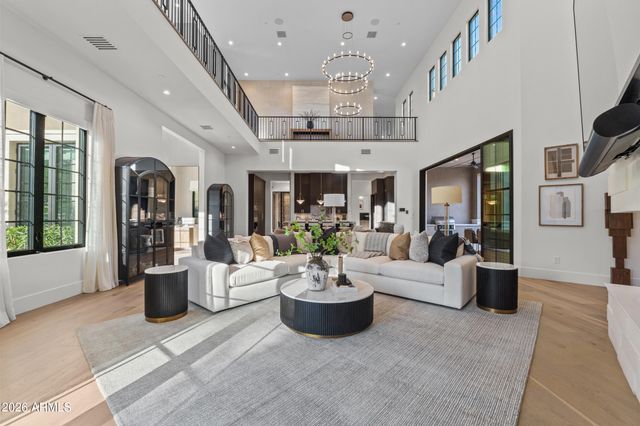 9735 E KEMPER Way, Scottsdale, AZ 85255