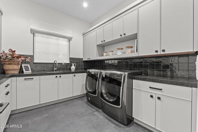 9735 E KEMPER Way, Scottsdale, AZ 85255