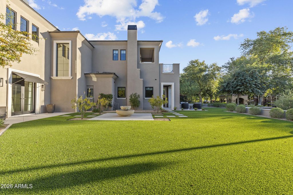 Image 11 of property listing at 9735 E KEMPER Way, Scottsdale, AZ 85255