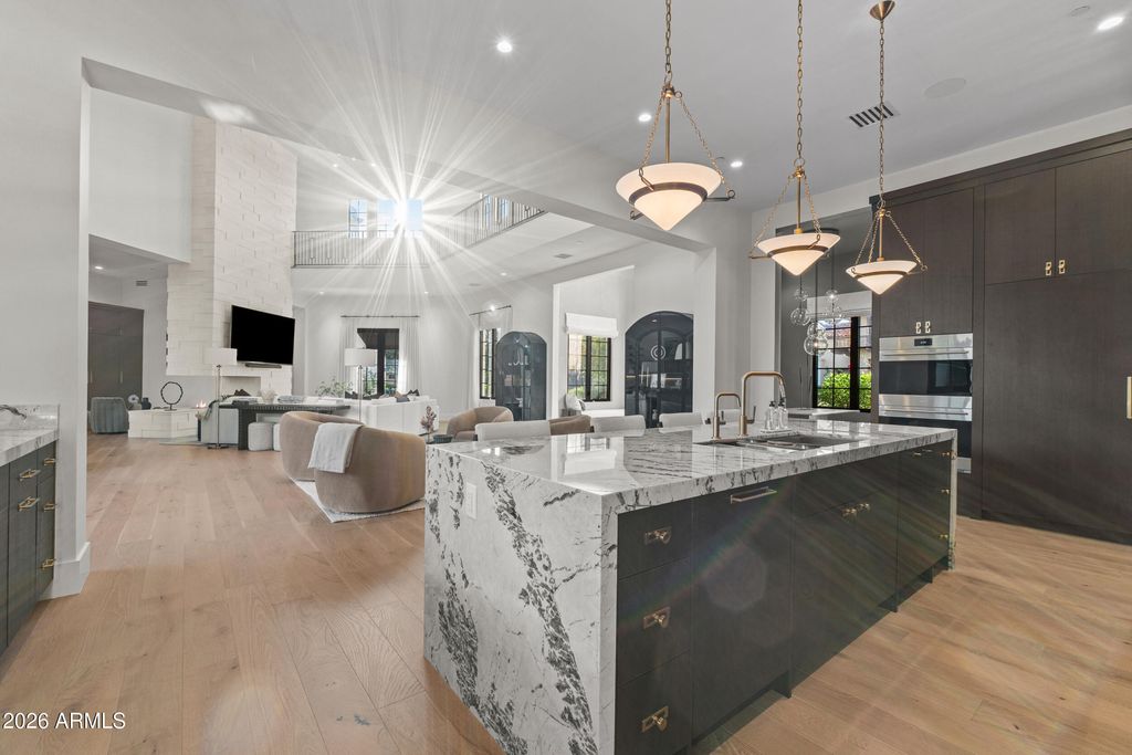 Image 17 of property listing at 9735 E KEMPER Way, Scottsdale, AZ 85255