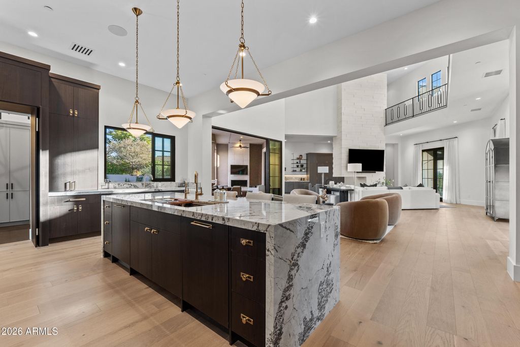 Image 18 of property listing at 9735 E KEMPER Way, Scottsdale, AZ 85255