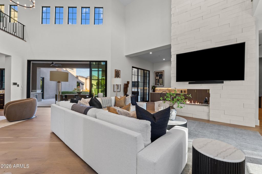 Image 21 of property listing at 9735 E KEMPER Way, Scottsdale, AZ 85255