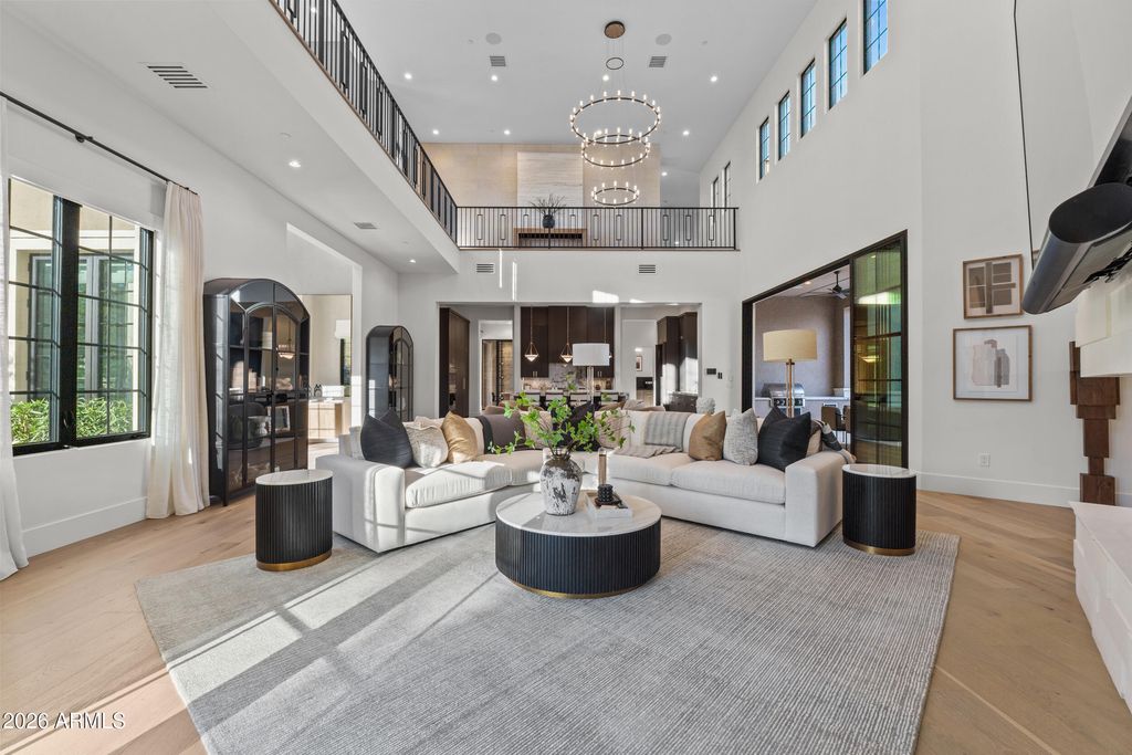 Image 22 of property listing at 9735 E KEMPER Way, Scottsdale, AZ 85255