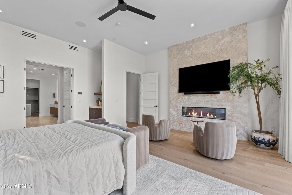 Image 28 of property listing at 9735 E KEMPER Way, Scottsdale, AZ 85255