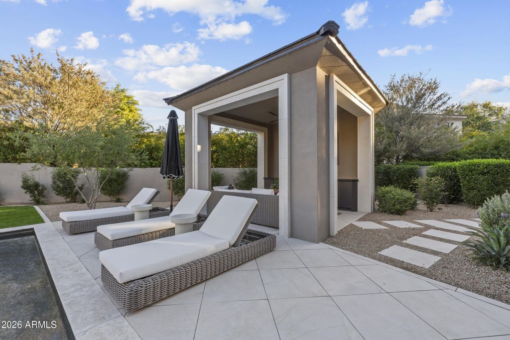 Image 37 of property listing at 9735 E KEMPER Way, Scottsdale, AZ 85255