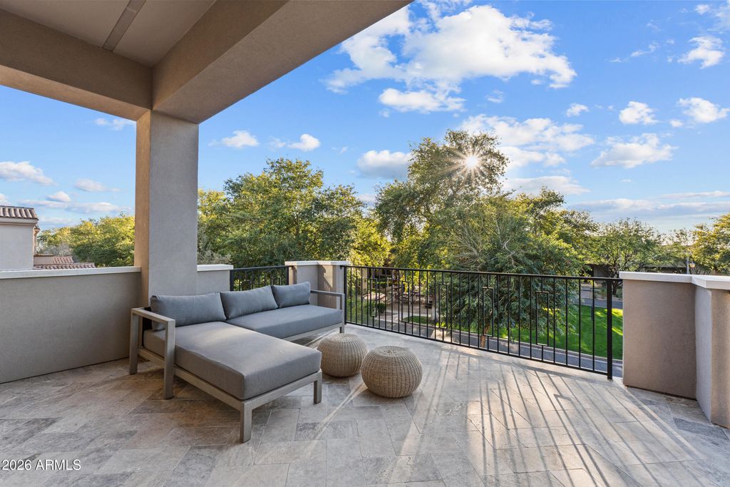Image 47 of property listing at 9735 E KEMPER Way, Scottsdale, AZ 85255