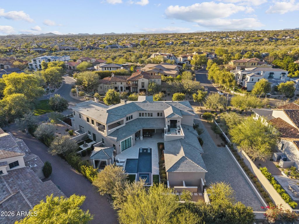 Image 5 of property listing at 9735 E KEMPER Way, Scottsdale, AZ 85255