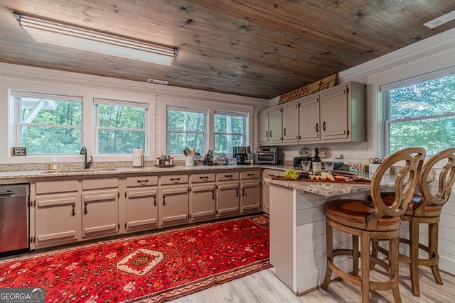 15668 Highway 197 N, Clarkesville, GA 30523