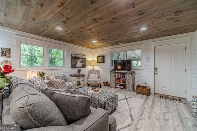 15668 Highway 197 N, Clarkesville, GA 30523