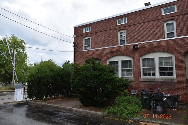 633 Canal Street, Manchester, NH 03101