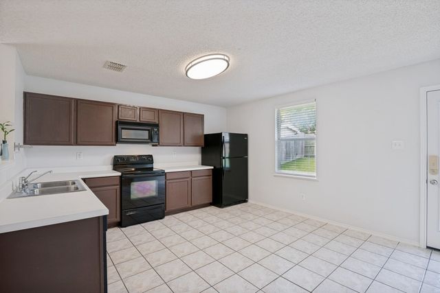 1009 Lowndes Lane, Wylie, TX 75098