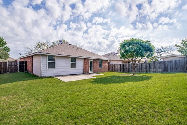 1009 Lowndes Lane, Wylie, TX 75098