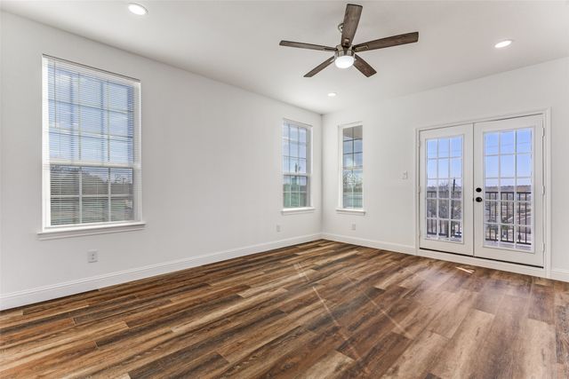 2612 Burchill Road, Fort Worth, TX 76105