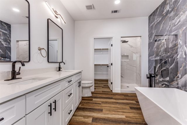 2612 Burchill Road, Fort Worth, TX 76105