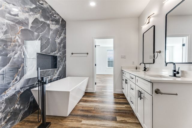 2612 Burchill Road, Fort Worth, TX 76105