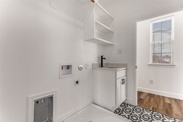 2612 Burchill Road, Fort Worth, TX 76105