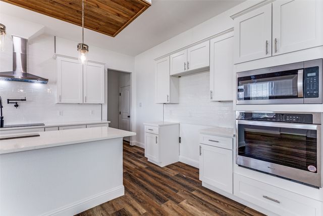 2612 Burchill Road, Fort Worth, TX 76105