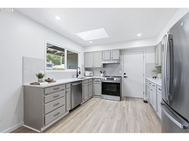 14175 Sw Bonnie Brae St, Beaverton, OR 97005
