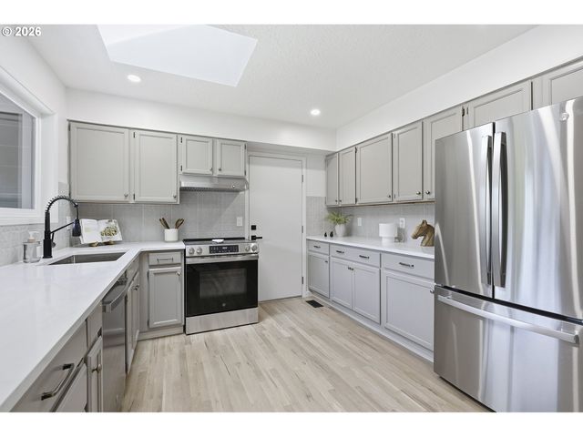 14175 Sw Bonnie Brae St, Beaverton, OR 97005