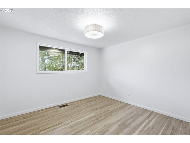 14175 Sw Bonnie Brae St, Beaverton, OR 97005