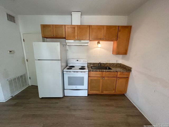 816 Rivas St Unit C, San Antonio, TX 78207