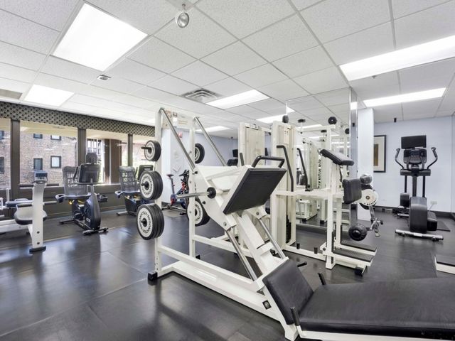 5320 N Sheridan Road 310, Chicago, IL 60640