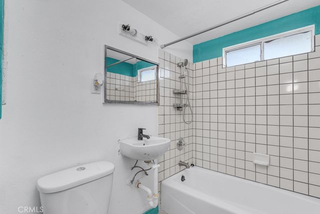 2540 W Picadilly Way, Anaheim, CA 92801