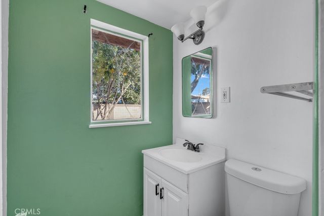 2540 W Picadilly Way, Anaheim, CA 92801