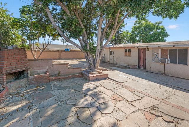 2540 W Picadilly Way, Anaheim, CA 92801