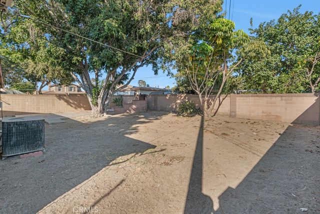 2540 W Picadilly Way, Anaheim, CA 92801