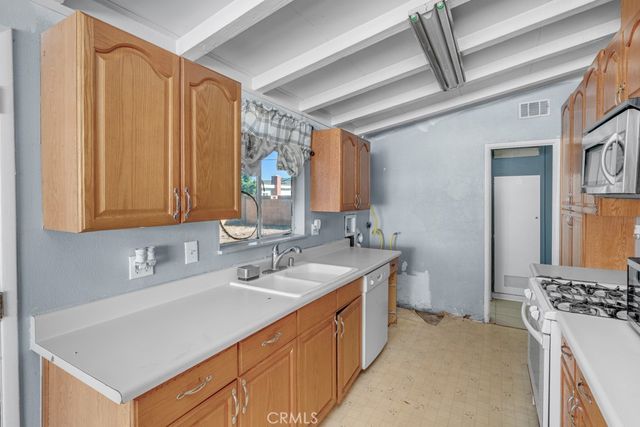 2540 W Picadilly Way, Anaheim, CA 92801